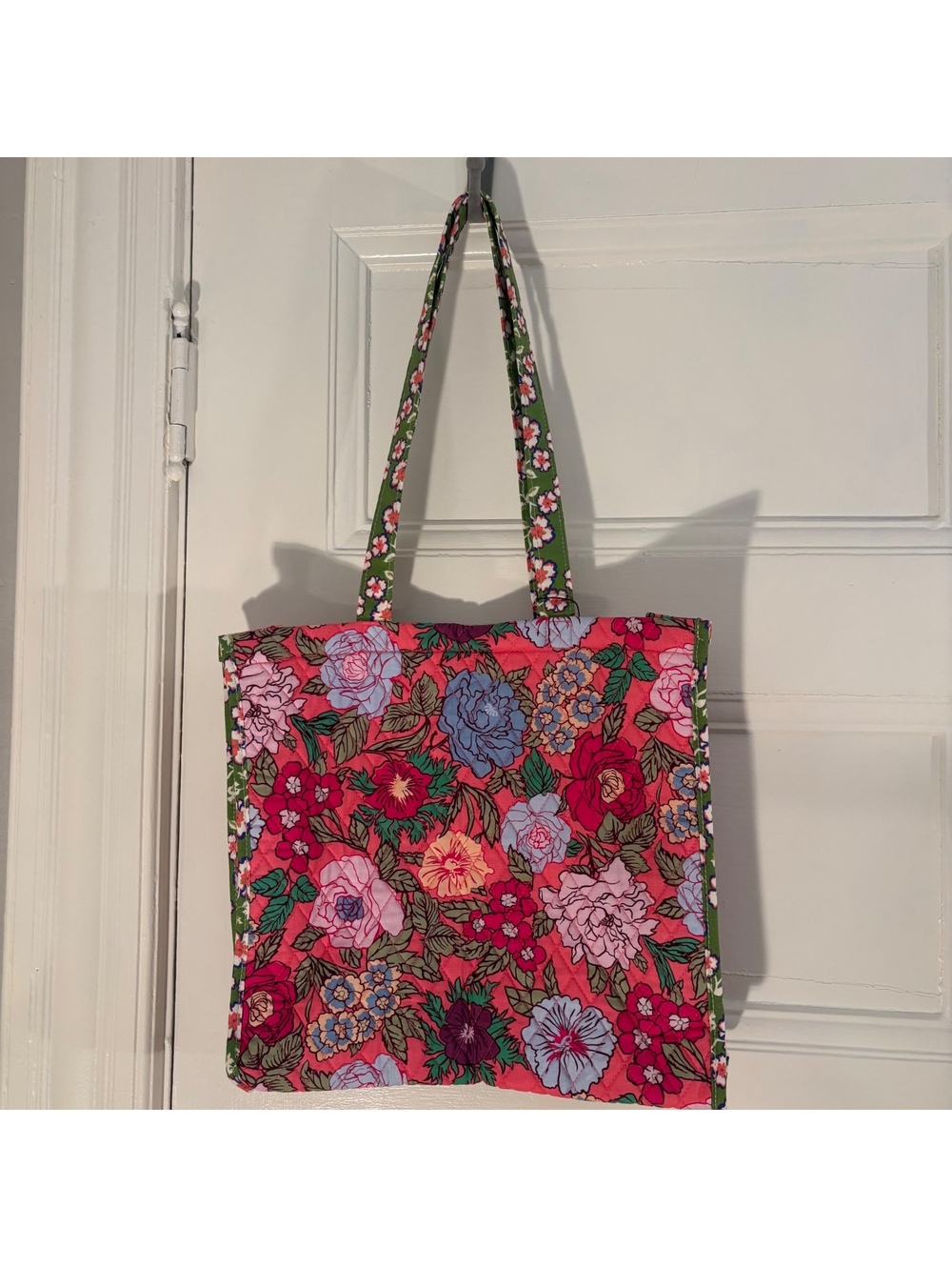 Vera Bradley Vibrant Gardenias Pink and Green Large Tote